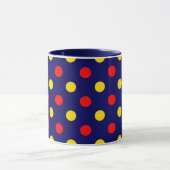 Navy Blau Rot Gelb Punkte Design  Tasse (Zentrum)