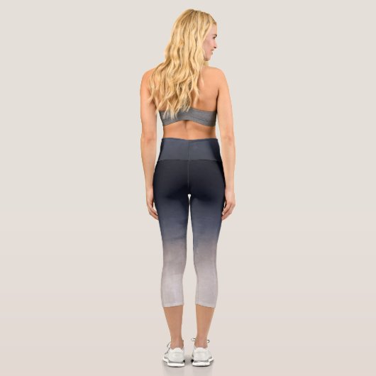 Navy Blauer Grau Weiße Gradient rusbre Capri Leggings (Rückseite)