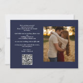 Navy Blue 2 Foto Elegantes Skript Hochzeit QR Code Save The Date (Rückseite)