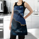 Navy Blue Agate Geode Gold Monogram Schürze<br><div class="desc">Navy Blue und Gold Foil Agate Geode Monogram Beautiful Elegant Script Name Schürze. Das macht das perfekte süße 16, 13, 15, 16, 18, 21., 30., 40., 50., 60., 70., 80., 90., 100. Geburtstag, Hochzeit, Brautparty, Jubiläum, Babydusche, Abschluss oder Junggeselinnen-Abschied Geschenk für jemanden, der sie dekoriert Zimmer in modernem schicken Stil....</div>