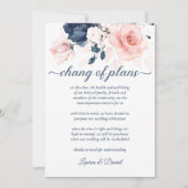 Navy Blue and Blush Pink Floral Chang Pläne Einladung (Vorderseite)
