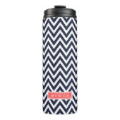 Navy Blue and Coral Zickzack Monogram Thermosbecher (Vorderseite)