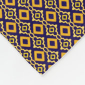 Navy Blue and Gold Diamond Pattern Fleecedecke (Ecke)