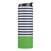 Navy Blue and Green Chic Stripes Heft Monogram Thermosbecher (Nach links gedreht)