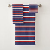 Navy Blue and Red Nautical Stripes Muster Stilvoll Badhandtuch Set (Insitu)