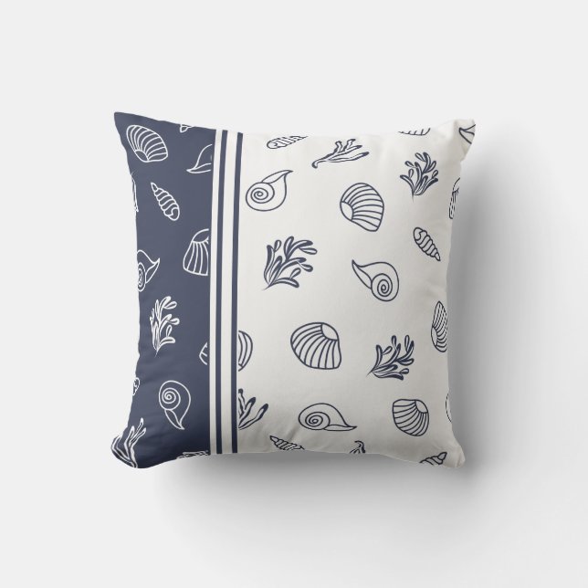 Navy Blue and White Beach House Coastal Nautical Kissen (Vorderseite)