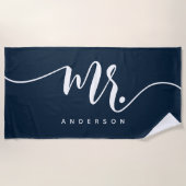 Navy Blue and White New Groom Personalisiert Strandtuch (Vorderseite)