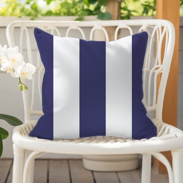 Navy Blue and White Vertical Awning Stripes Kissen (Von Creator hochgeladen)