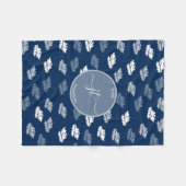 Navy Blue Antique Blätter Muster Monogram Fleecedecke (Vorderseite (Horizontal))