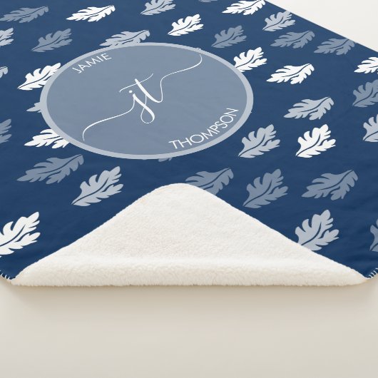 Navy Blue Antique Blätter Muster Monogram Sherpadecke (3/4)