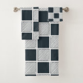 Navy Blue Black and White Checkerboard Muster Badhandtuch Set (Insitu)