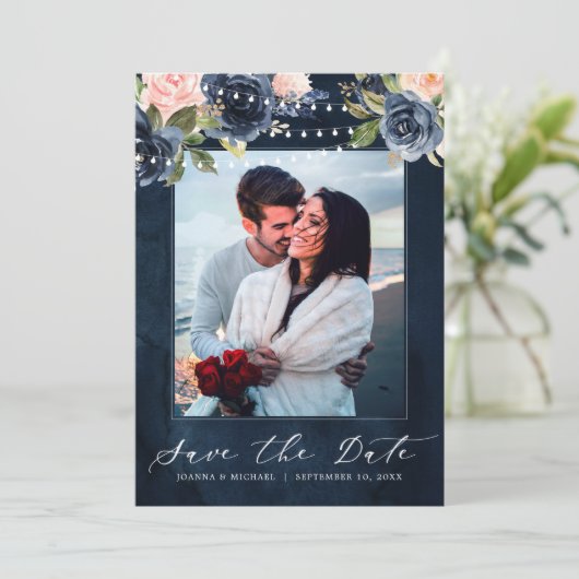 Navy Blue Blush Pink Rose String Lights Foto Save The Date (Stehend Vorderseite)