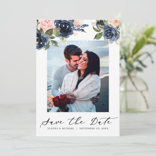 Navy Blue Blush Pink Rose String Lights Foto Save The Date (Stehend Vorderseite)