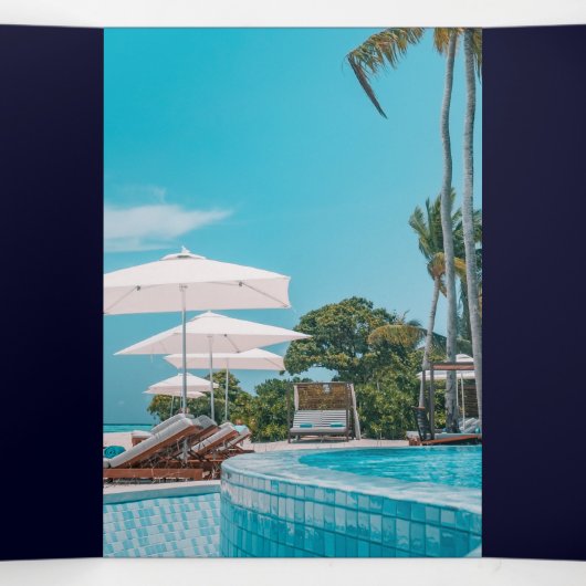 Navy Blue Business Logo | Benutzerdefiniertes gekl Dreifach Gefaltete Karte (Innenseite Mitte)