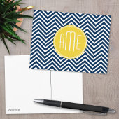 Navy Blue Chevrons mit Custom Yellow Monogram Postkarte