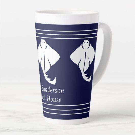 Navy Blue Coastal Nautical Stingray Manta Ray Milchtasse (Rechte Ecke)