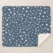 Navy Blue Dalmatian Spots, Dalmatian Dots, Dotted Sherpadecke (Vorderseite (Horizontal))