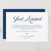 Navy Blue EleganBold Calligraphy Just Married Ankündigung (Vorne/Hinten)