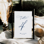 Navy Blue Elegant Calligraphy Table 4 Wedding Tischnummer<br><div class="desc">*** Bitte geben Sie H064 in den Shop-Suche ein, um alle passenden Artikel zu finden *** Oder besuchen Sie unsere Elegant Calligraphy Collection. *** Dieses hochwertige Design ist einfach zu anpassen, um Ihre Hochzeitsfarben, Stile und Thema. Für weitere Anpassungen klicken Sie bitte auf den Link "Edit using Design Tool" und...</div>