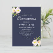 Navy Blue Eleganto Floral Quinceanera Einladung (Stehend Vorderseite)