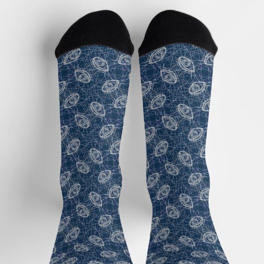 Navy Blue Eye Spooky Muster Cool & Funny Creepy Socken (Oben)