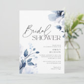 Navy Blue Floral Brautparty Einladung (Stehend Vorderseite)