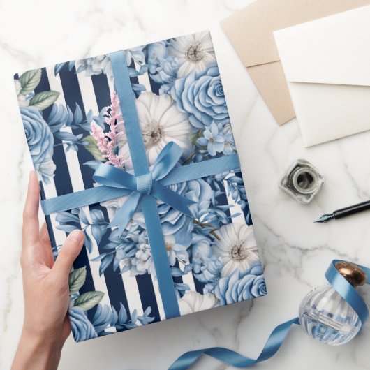 Navy Blue Floral Stripes Brautparty Geschenkpapier (Schenken)