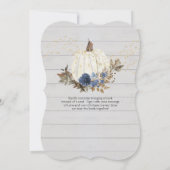 Navy Blue Floral White Wood w Pumpkin Baby Dusche Einladung (Rückseite)