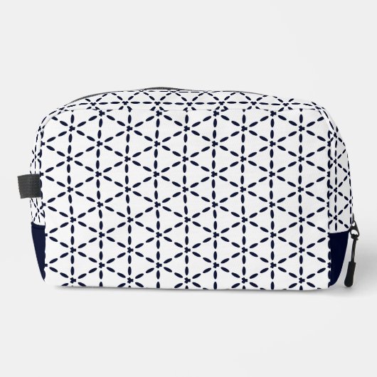 Navy Blue Geometric Pattern on White Waschbeutel (Vorderseite)