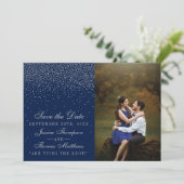 Navy Blue & Glam Silver Confetti Wedding Foto Save The Date (Stehend Vorderseite)