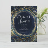 Navy Blue Gold Abstrakt Lights Geometric Sweet 16 Einladung (Stehend Vorderseite)