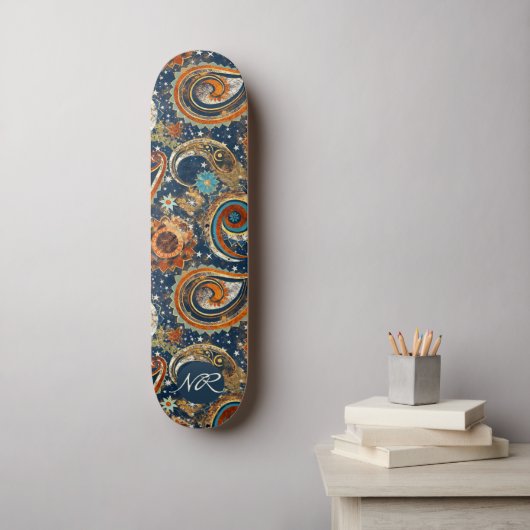 Navy Blue Gold Celestial Paisley Muster Monogram Skateboard (Wandkunst)
