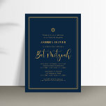 Navy Blue & Gold Doppelrahmen Script Bat Mitzvah Einladung<br><div class="desc">Feiern Sie Bar Mitzvah mit dieser modernen,  eleganten Einladung,  die Ihren eigenen Text enthält. Fügen Sie einfach Ihre eigenen Daten hinzu,  indem Sie auf die Option "Personalisieren" klicken.</div>