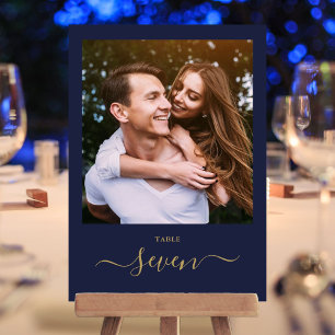 Navy Blue Gold Elegante Script Foto Tischnummer