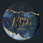 Navy Blue & Gold Foil Agate Marmorroute The Bride Magnet<br><div class="desc">Navy Blue & Gold Foil Aquarell Marmor Agate Gilded Geode Design,  mit modernen und Script-Schriftart. Trendy und Chic Wedding the Bride Magnet! ~ Karo mein Shop zu sehen,  die gesamte Hochzeitssuite für dieses Design!</div>