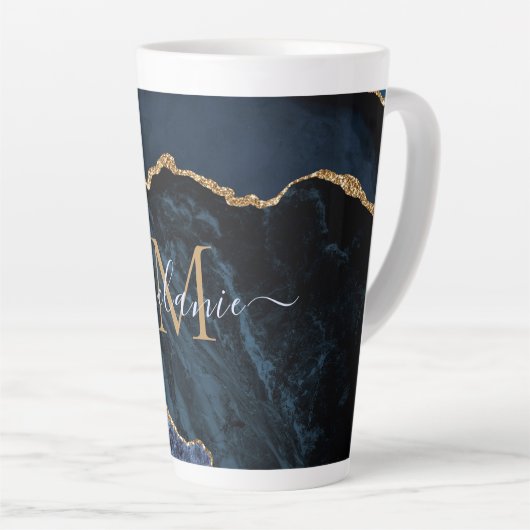 Navy Blue Gold Marmor Monogram Name Latte Tasse (Rechte Ecke)