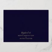 Navy Blue & Gold Modern Peony Toile Baby Dusche Folieneinladung (Rückseite)