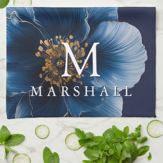 Navy Blue Gold Moderne Floral Monogram Familie Nam Geschirrtuch (Gefaltet)