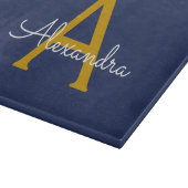 Navy Blue Gold Moderne Script Girl Monogram Name Schneidebrett (Ecke)