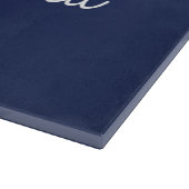 Navy Blue Gold Moderne Script Girl Monogram Name Schneidebrett (Ecke)