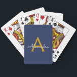 Navy Blue Gold Moderne Script Girl Monogram Name Spielkarten<br><div class="desc">Navy Blue und Gold einfache Script Monogram Name Playing Cards. Das macht den perfekten 16 Geburtstag,  Hochzeit,  Brautparty,  Jubiläum,  Babydusche oder Junggeselinnen-Abschied Geschenk für jemanden,  der Lieben glamourösen Luxus und schicke Stile.</div>