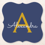 Navy Blue Gold Moderne Script Girl Monogram Name Untersetzer<br><div class="desc">Navy Blue und Gold Simple Script Monogram Name Paper Untersetzer. Dies macht den perfekten Abschluss,  Geburtstag,  Hochzeit,  Brautparty,  Jubiläum,  Babydusche oder Junggeselinnen-Abschied Geschenk für jemanden,  die Lieben glamourösen Luxus und schicke Stile.</div>