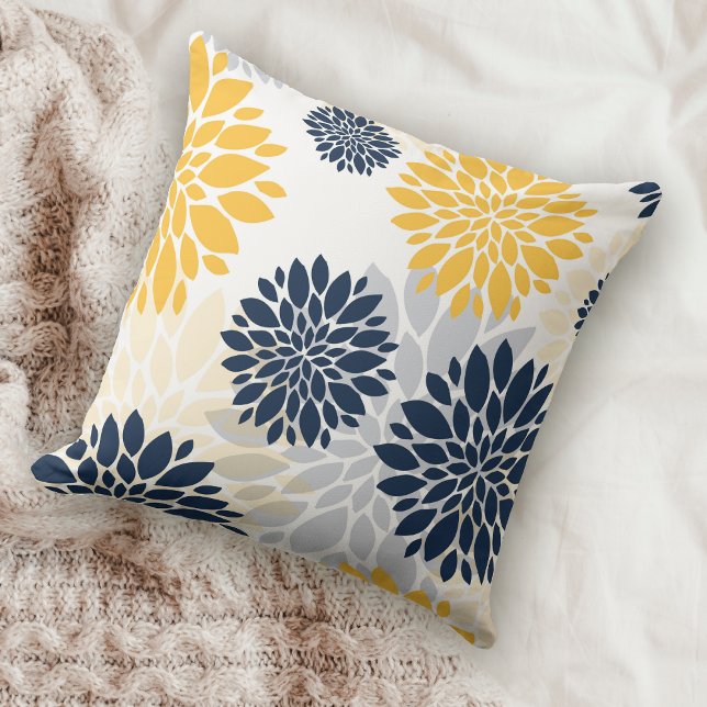 Navy Blue Gold Oversified Blume Muster Kissen (Von Creator hochgeladen)