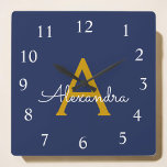 Navy Blue Gold Script Monogram Girl Name Quadratische Wanduhr<br><div class="desc">Gold und Navy Blue Script Monogram Name Clock. Das macht den perfekten 16 Geburtstag,  Hochzeit,  Brautparty,  Jubiläum,  Babydusche oder Junggeselinnen-Abschied Geschenk für jemanden,  der Lieben glamourösen Luxus und schicke Stile.</div>