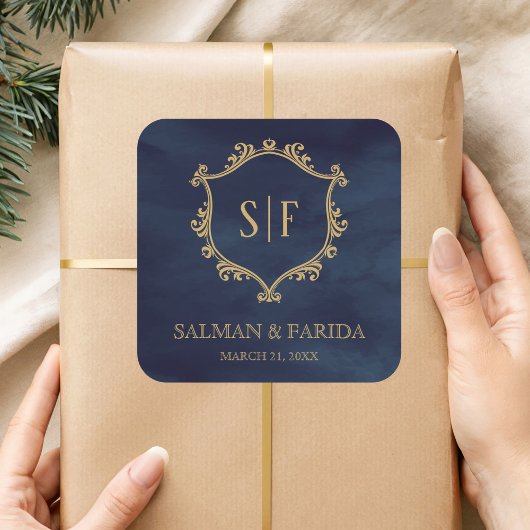 Navy Blue Gold Wappen Monogram Gastgeschenk Hochze Quadratischer Aufkleber