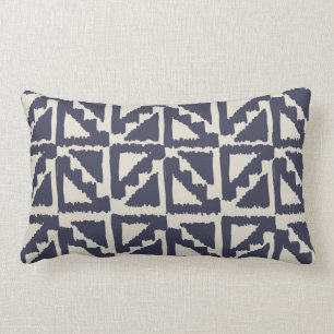 Navy Blue Ivory Tribal Print Ikat Triangle Muster Lendenkissen