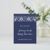 Navy Blue Lace Monogram Save the Date Postcard Ankündigungspostkarte (Stehend Vorderseite)