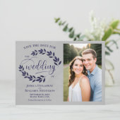 Navy Blue Laurel Verlasse Rustic Gray Wedding Foto Save The Date (Stehend Vorderseite)