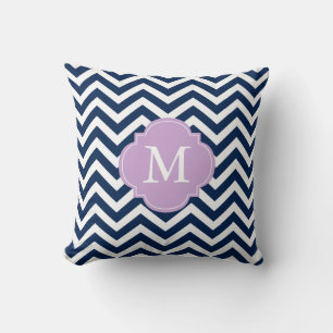 Navy Blue & Lavender Zigzags Muster Monogram Kissen