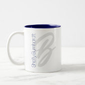Navy Blue Minimal Designer Modernes Monogramm Bold Zweifarbige Tasse (Links)